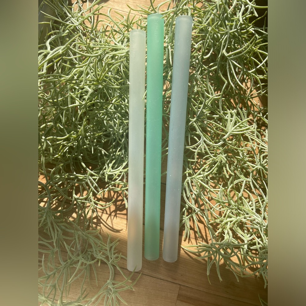 Silicone straws
